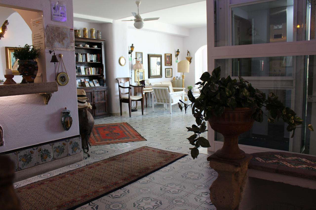 Mora Hotel
